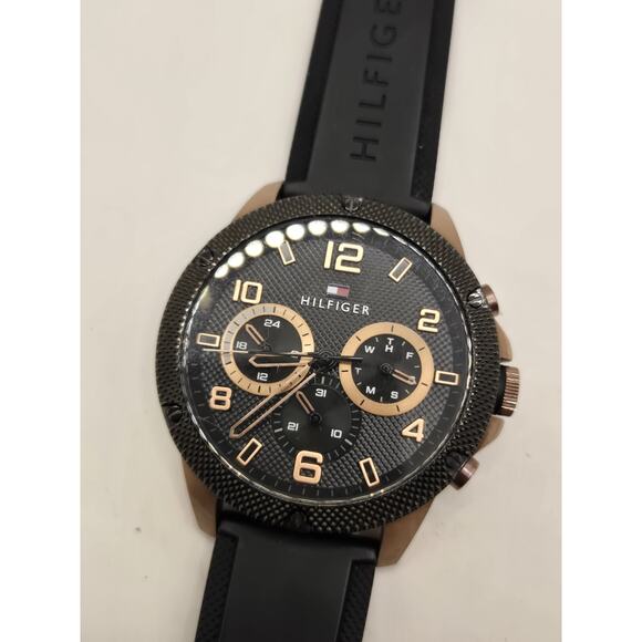 Tommy Hilfiger Men’s Watch Blaze 1792028 Black Dial Silicone Strap - Picture 1 of 10